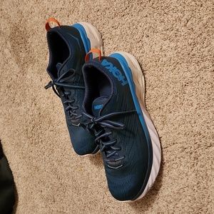 Men's HOKA Arahi 4